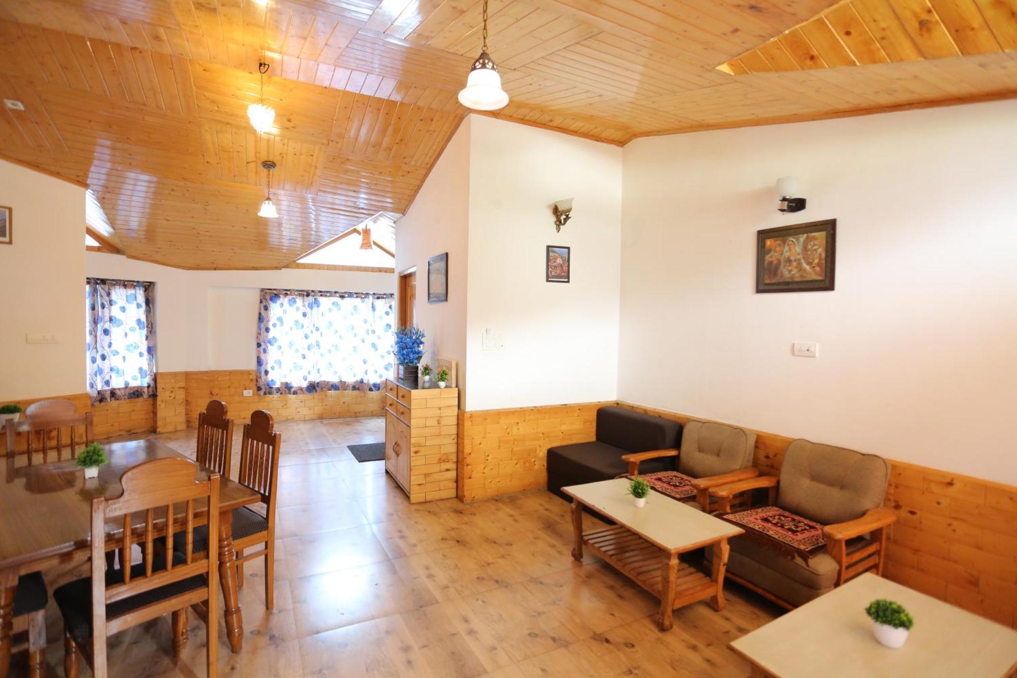 Hotel Surbhi Vashist Eksteriør bilde